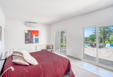 Beautiful, south facing four bedroom Villa located in the sought after area of Hacienda Las Chapas, Marbella