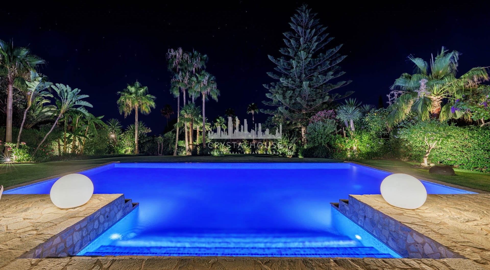 Beautiful, south facing four bedroom Villa located in the sought after area of Hacienda Las Chapas, Marbella