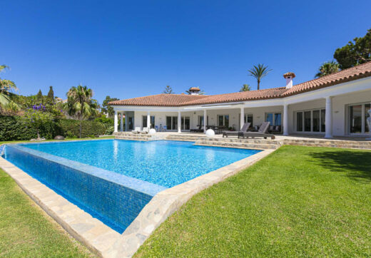 Beautiful, south facing four bedroom Villa located in the sought after area of Hacienda Las Chapas, Marbella
