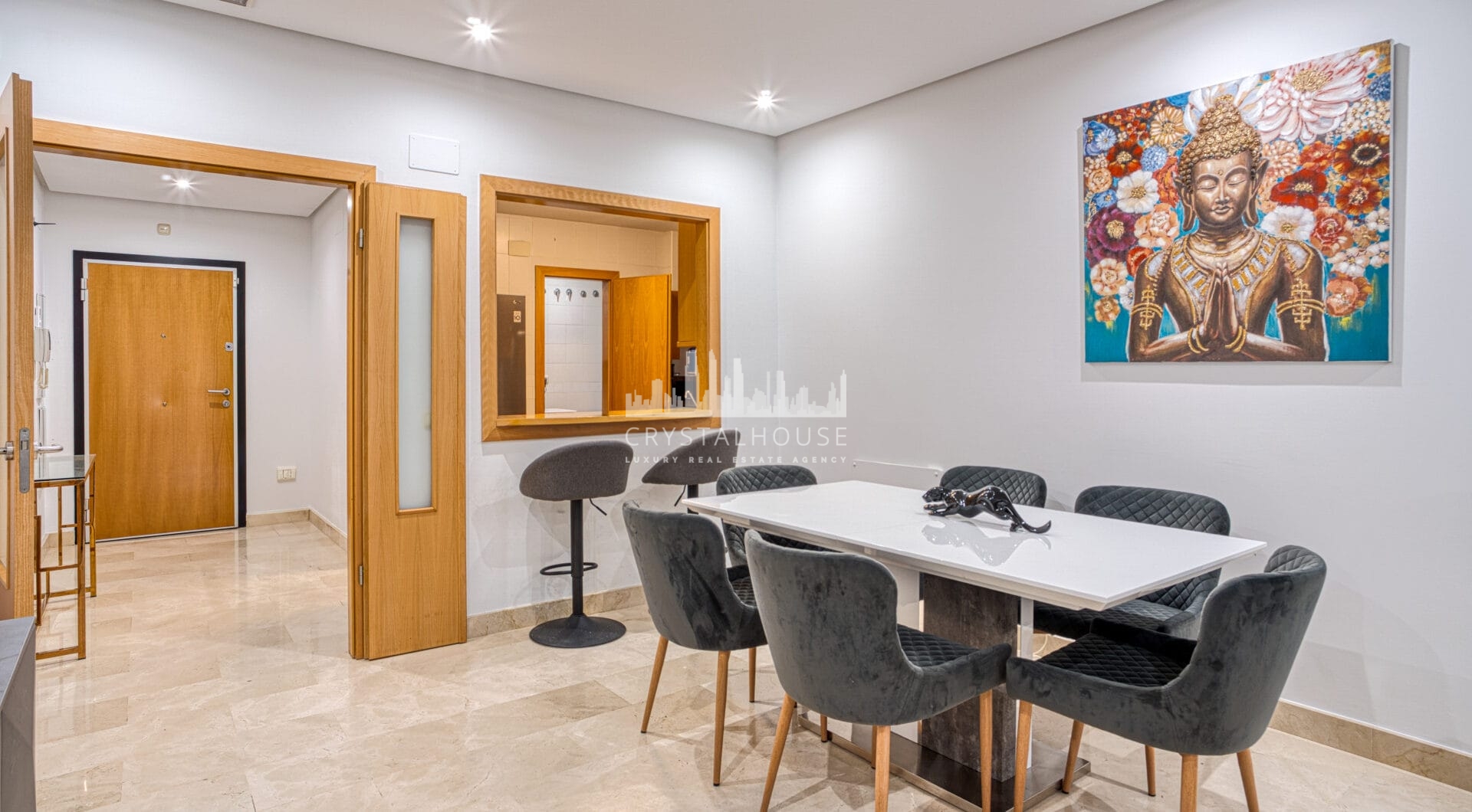 Fantastic Three-Bedroom Apartment in Las Mimosas Beach Gardens, Nueva Andalucía