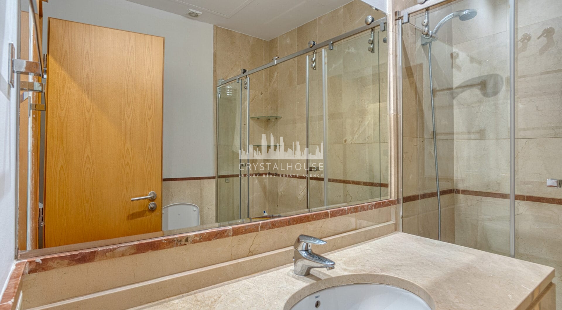 Fantastic Three-Bedroom Apartment in Las Mimosas Beach Gardens, Nueva Andalucía