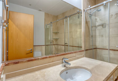 Fantastic Three-Bedroom Apartment in Las Mimosas Beach Gardens, Nueva Andalucía