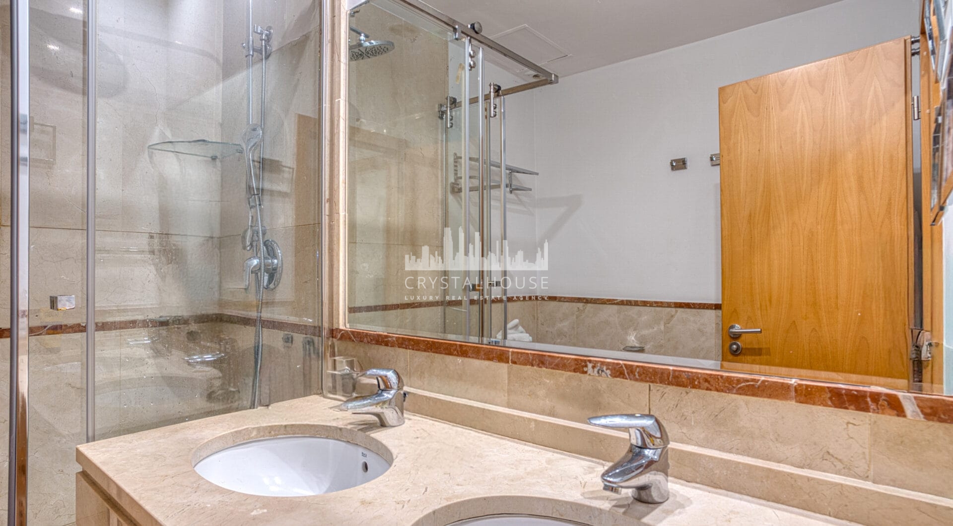 Fantastic Three-Bedroom Apartment in Las Mimosas Beach Gardens, Nueva Andalucía