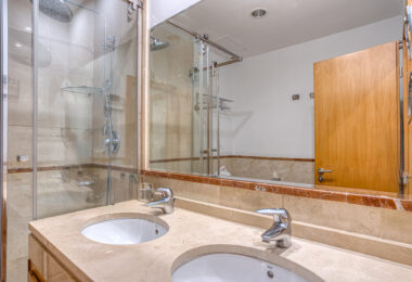 Fantastic Three-Bedroom Apartment in Las Mimosas Beach Gardens, Nueva Andalucía