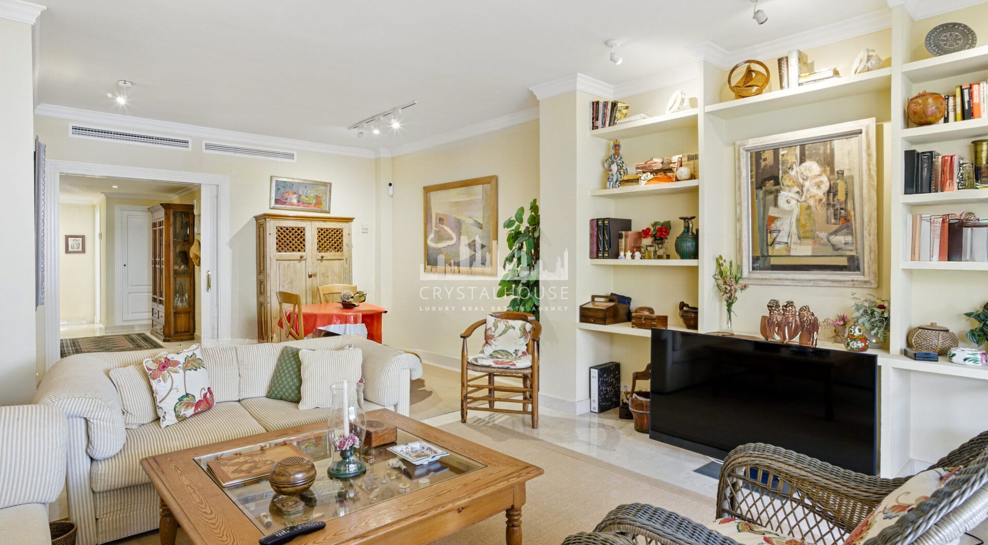 Exclusive Two-Bedroom South-Facing Apartment with Sea Views in La Herradura, Marbella
