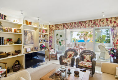 Exclusive Two-Bedroom South-Facing Apartment with Sea Views in La Herradura, Marbella