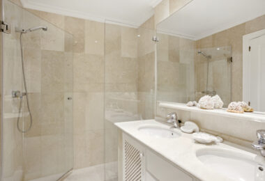 Exclusive Two-Bedroom South-Facing Apartment with Sea Views in La Herradura, Marbella