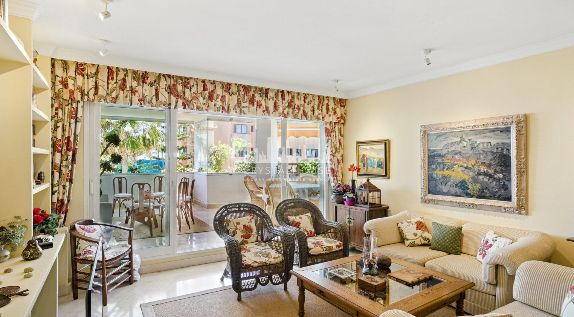 Exclusive Two-Bedroom South-Facing Apartment with Sea Views in La Herradura, Marbella