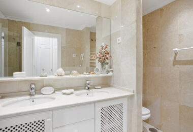 Exclusive Two-Bedroom South-Facing Apartment with Sea Views in La Herradura, Marbella