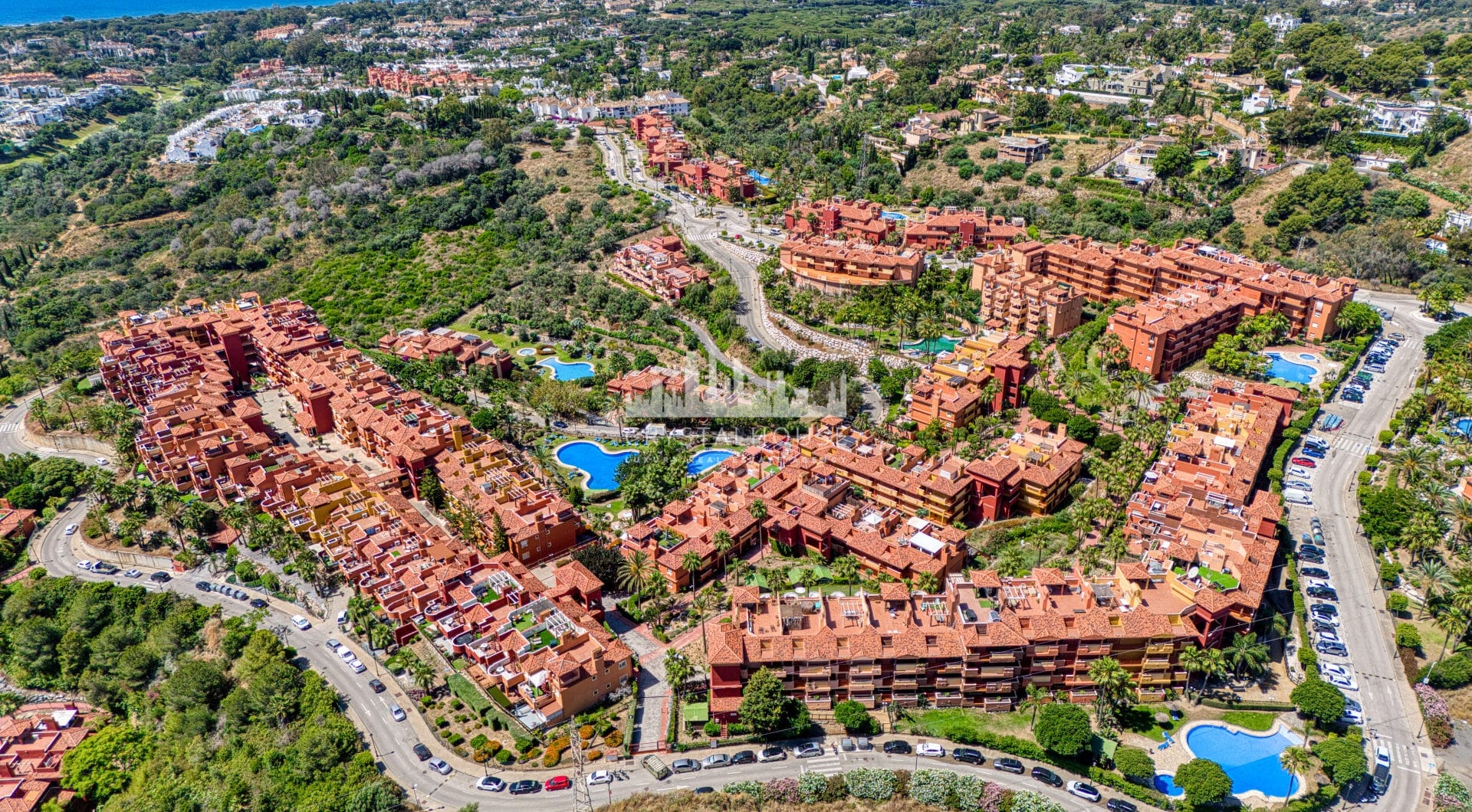 Lovely two bedroom, south west facing apartment in La Reserva de Marbella; with sea views