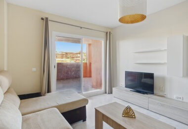 Lovely two bedroom, south west facing apartment in La Reserva de Marbella; with sea views