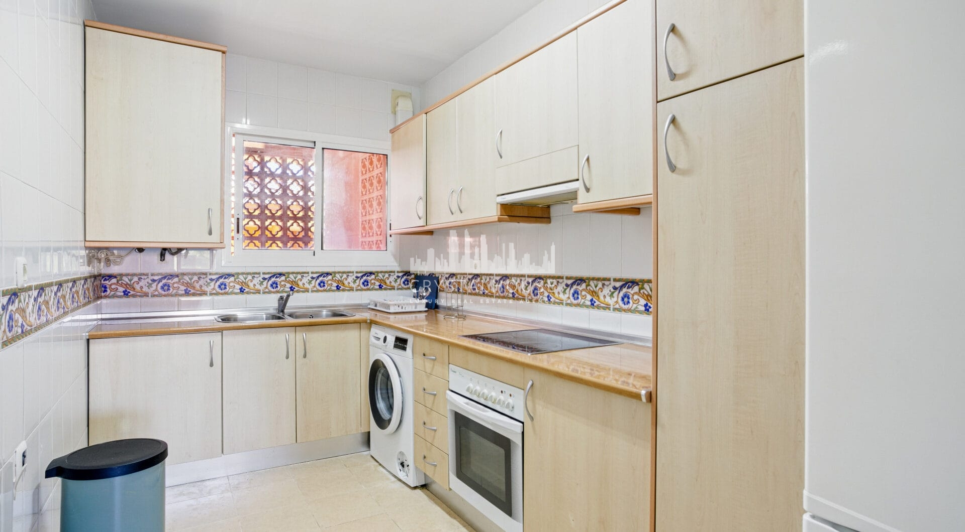 Lovely two bedroom, south west facing apartment in La Reserva de Marbella; with sea views