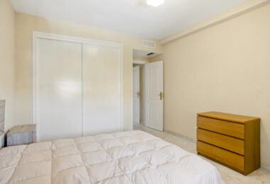 Lovely two bedroom, south west facing apartment in La Reserva de Marbella; with sea views