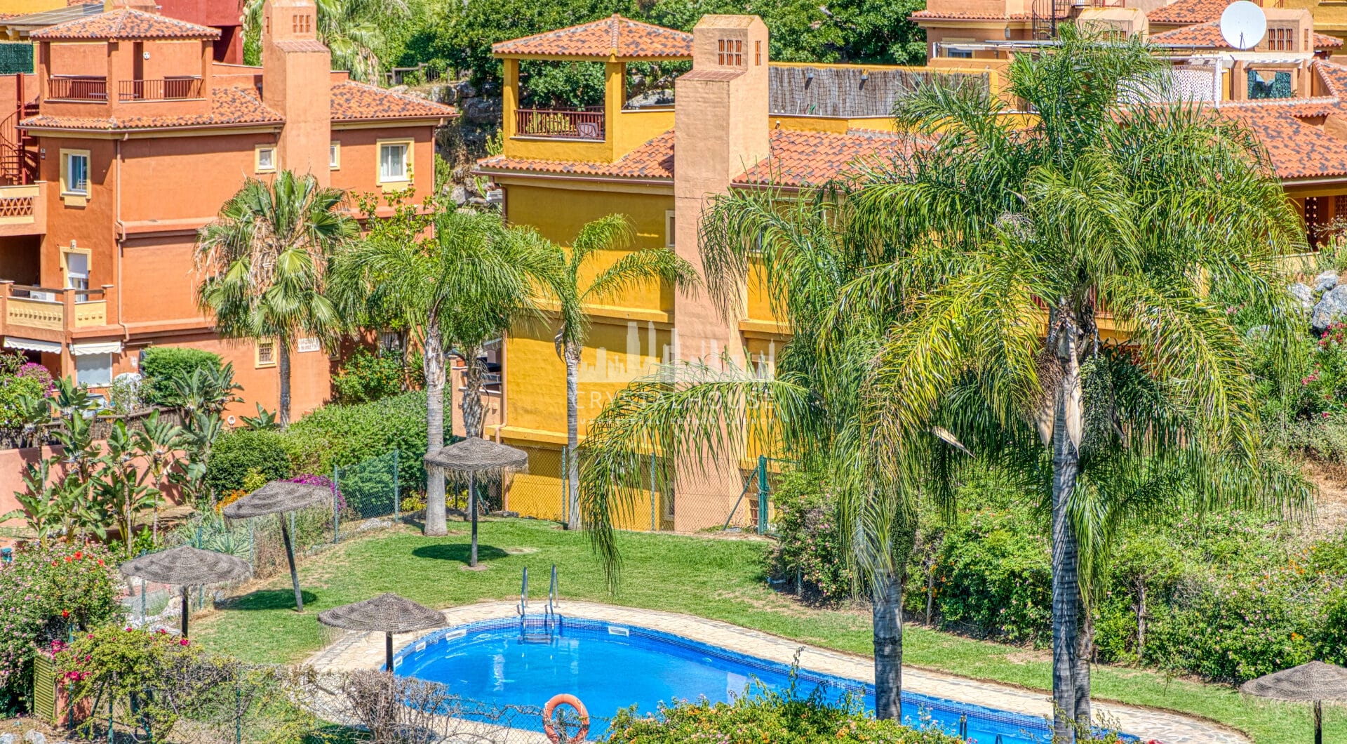 Lovely two bedroom, south west facing apartment in La Reserva de Marbella; with sea views