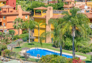 Lovely two bedroom, south west facing apartment in La Reserva de Marbella; with sea views