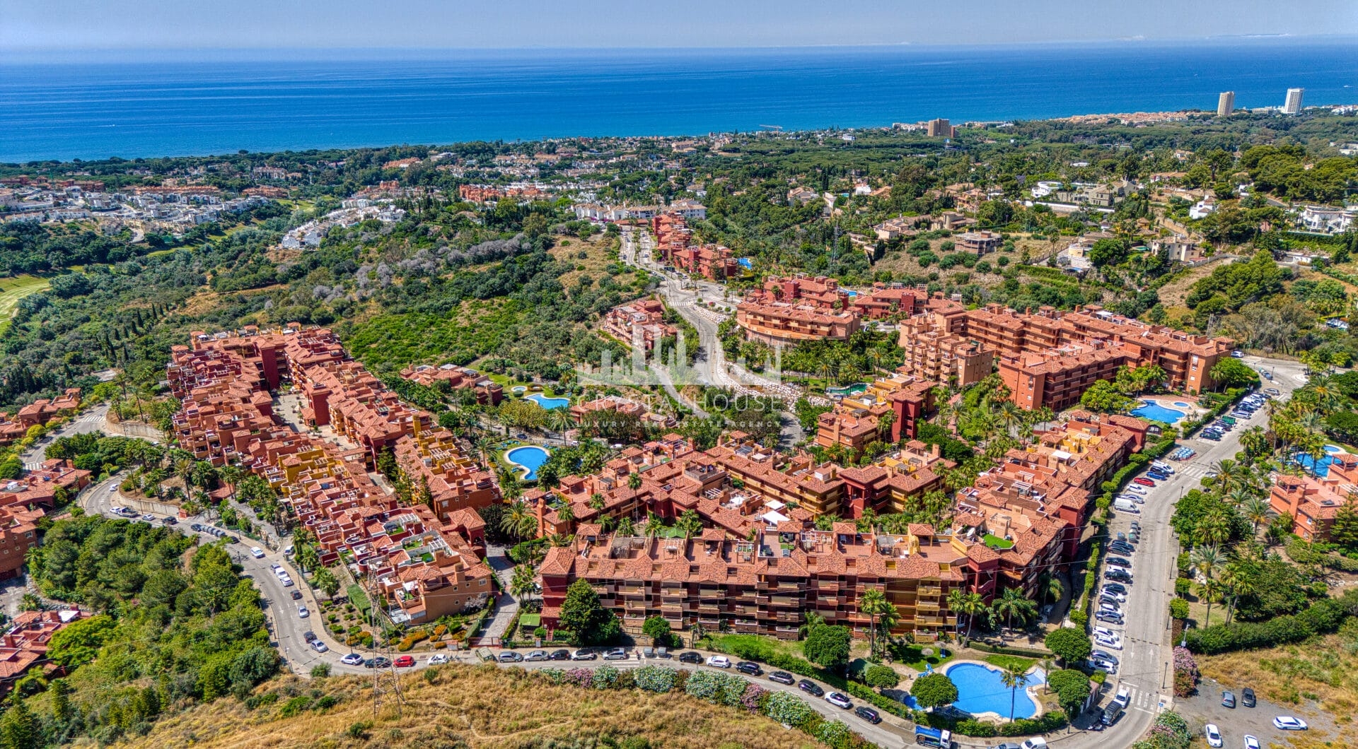 Lovely two bedroom, south west facing apartment in La Reserva de Marbella; with sea views