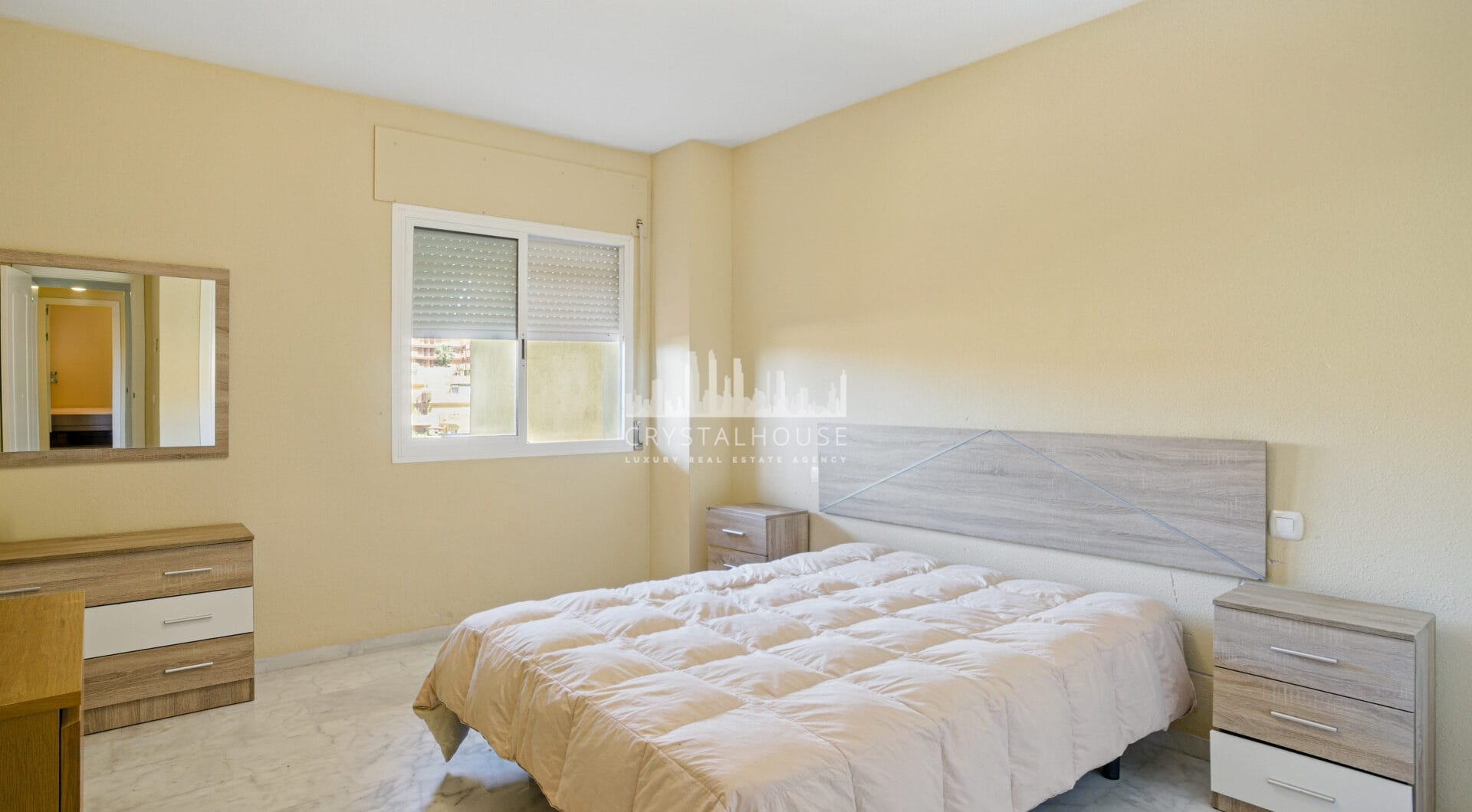 Lovely two bedroom, south west facing apartment in La Reserva de Marbella; with sea views