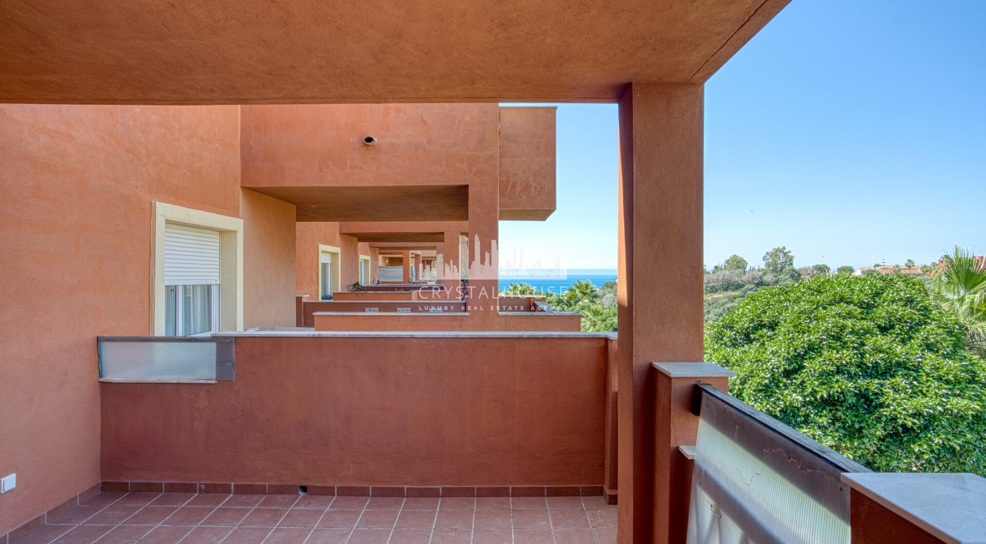 Lovely two bedroom, south west facing apartment in La Reserva de Marbella; with sea views