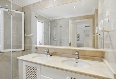 Spacious Three Bedroom, South-Facing Ground Floor Apartment in La Herradura, Marbella