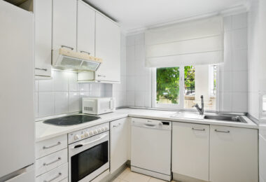 Spacious Three Bedroom, South-Facing Ground Floor Apartment in La Herradura, Marbella
