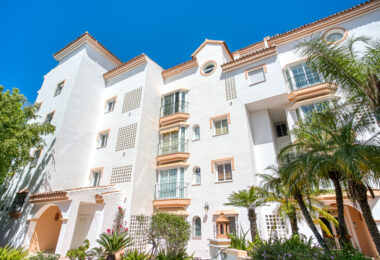 Spacious Three Bedroom, South-Facing Ground Floor Apartment in La Herradura, Marbella
