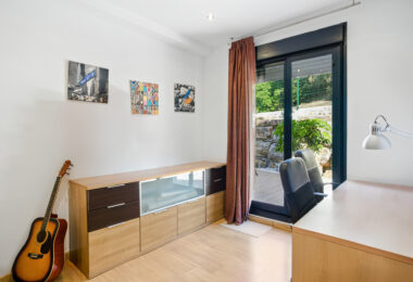 Spacious three bedroom, south west facing apartment in the gated community Ribera Luar, Estepona with large private garden