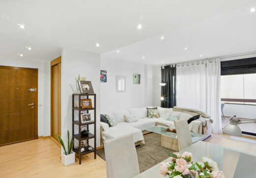 Spacious three bedroom, south west facing apartment in the gated community Ribera Luar, Estepona with large private garden
