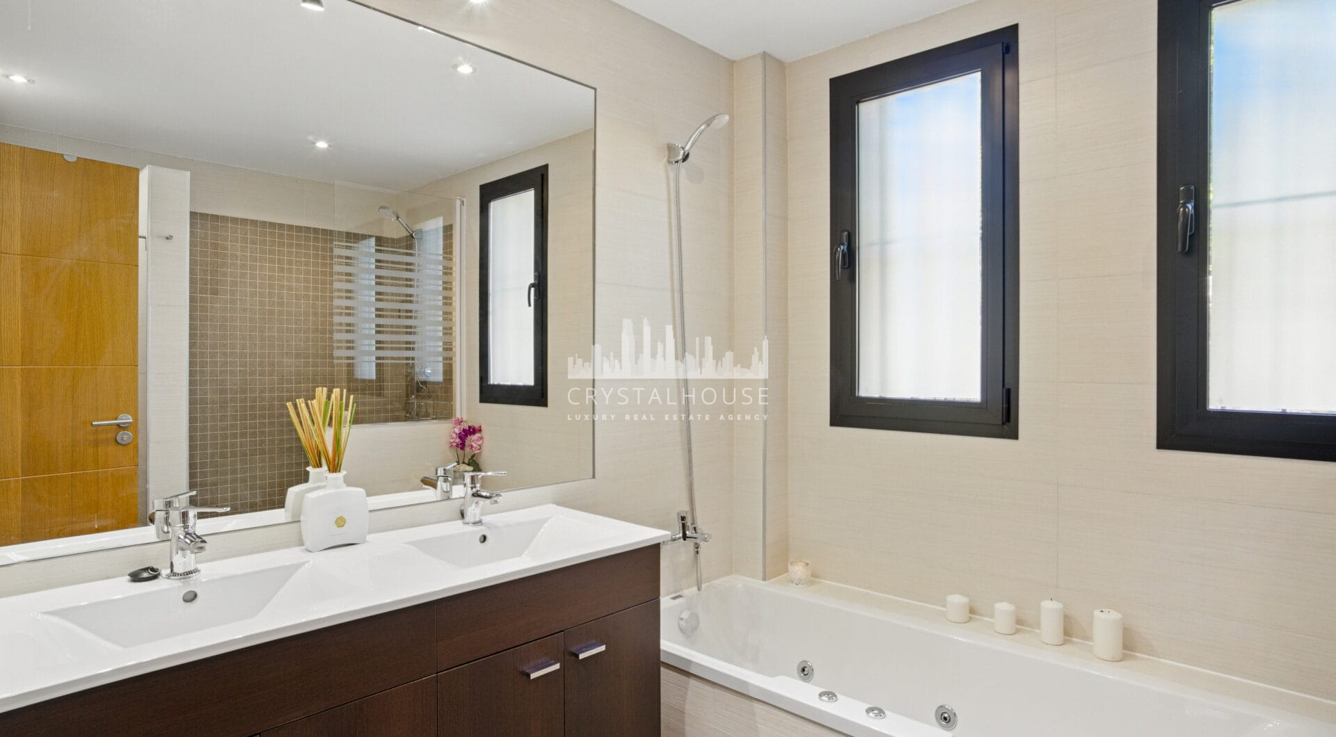Spacious three bedroom, south west facing apartment in the gated community Ribera Luar, Estepona with large private garden