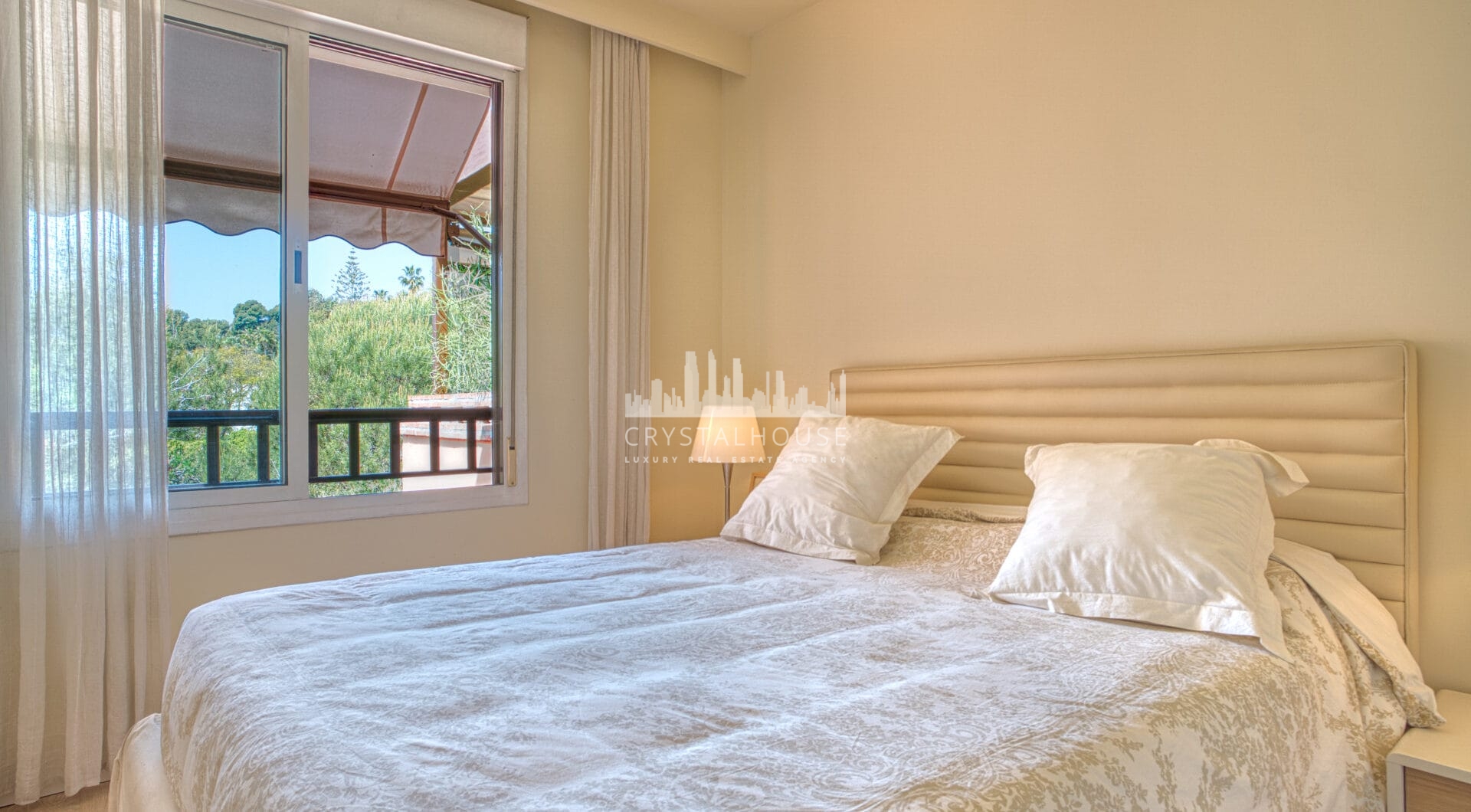 Lovely three bedroom apartment located in the heart of the Golden Mile of Marbella, Costa Nagüeles III