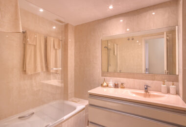 Lovely three bedroom apartment located in the heart of the Golden Mile of Marbella, Costa Nagüeles III