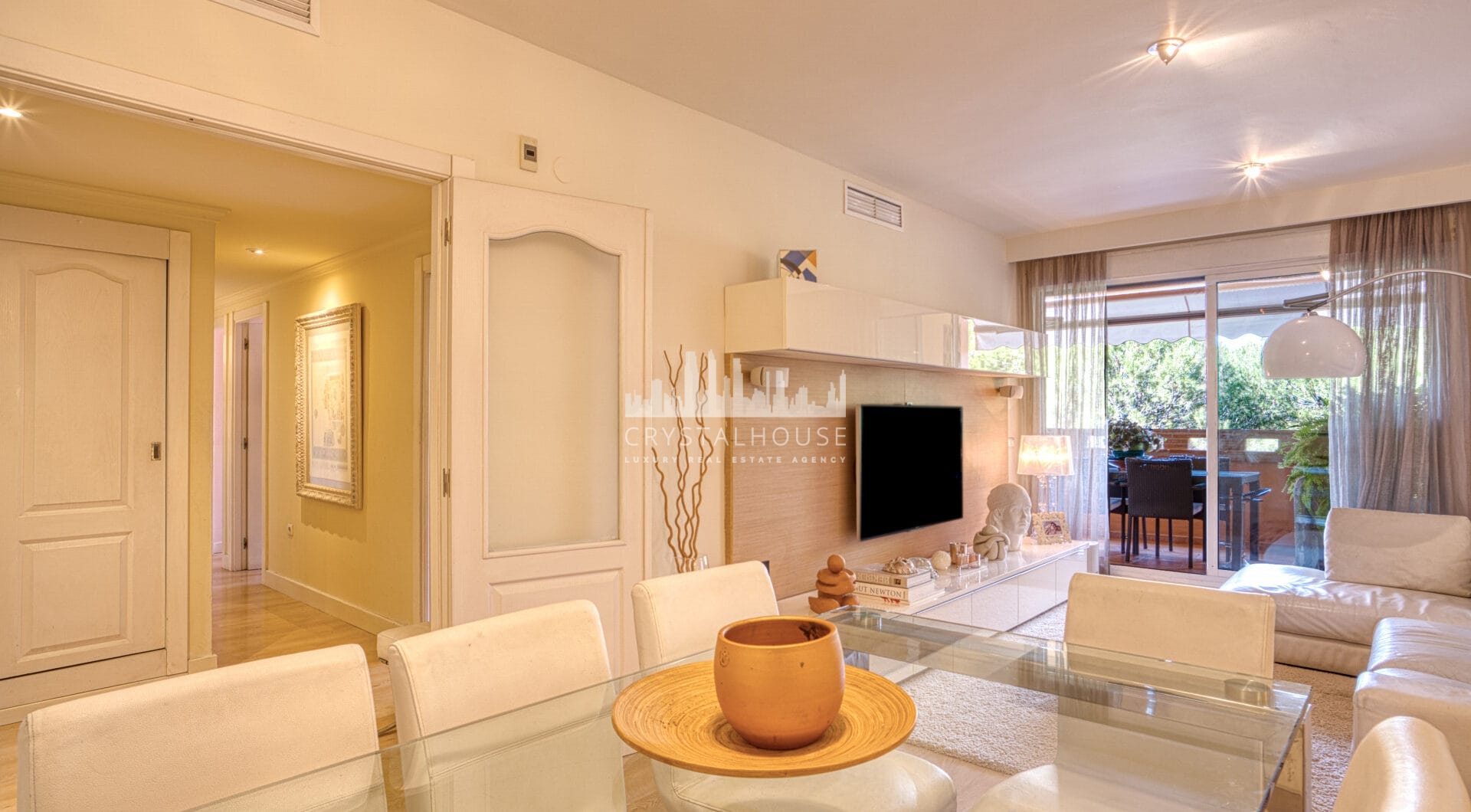 Lovely three bedroom apartment located in the heart of the Golden Mile of Marbella, Costa Nagüeles III