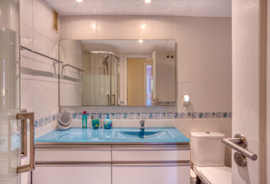 Lovely three bedroom apartment located in the heart of the Golden Mile of Marbella, Costa Nagüeles III