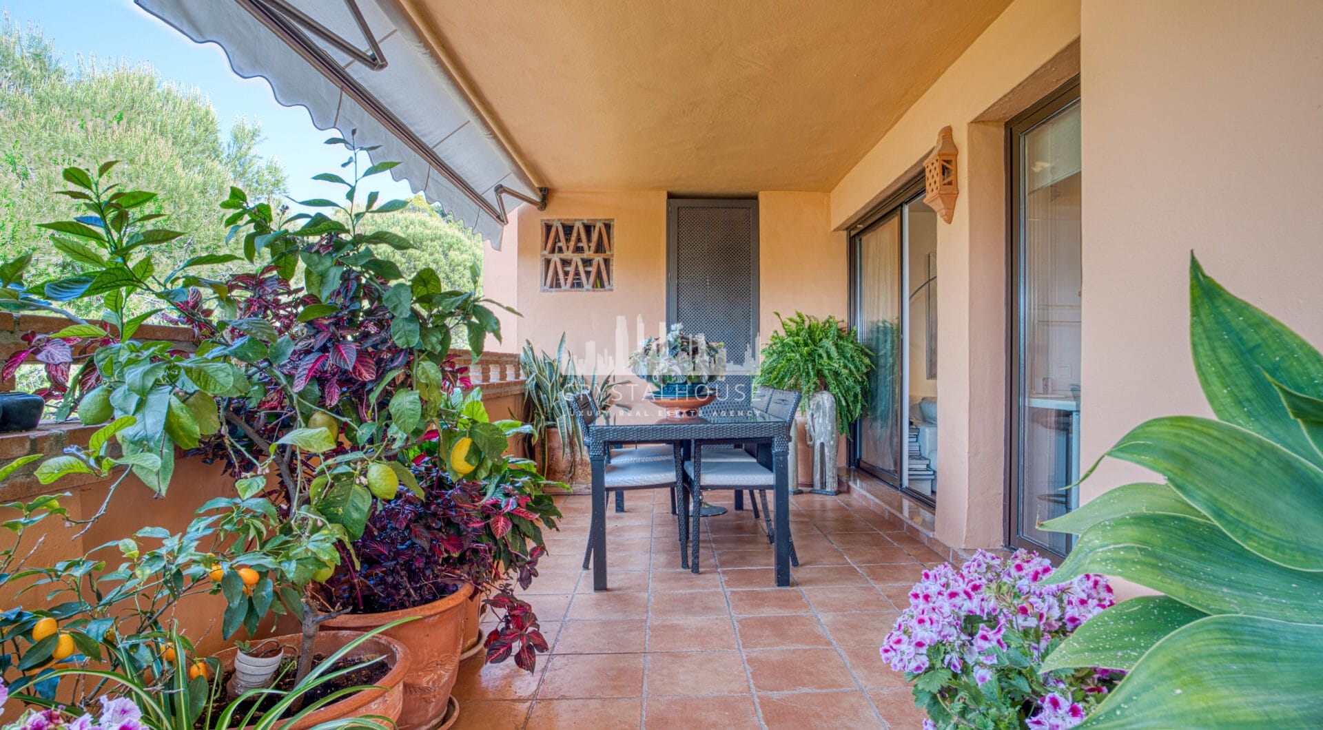 Lovely three bedroom apartment located in the heart of the Golden Mile of Marbella, Costa Nagüeles III