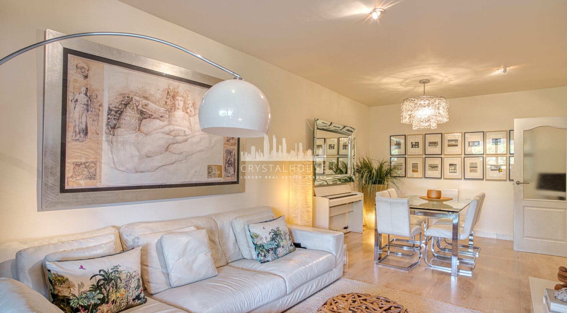 Lovely three bedroom apartment located in the heart of the Golden Mile of Marbella, Costa Nagüeles III