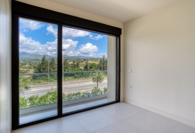 Luxurious four-bedroom duplex penthouse located in a beachfront community on Marbella’s prestigious New Golden Mile with sea views