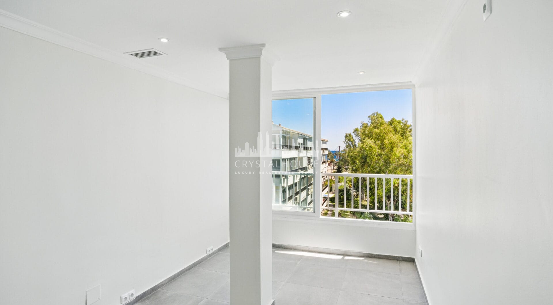 Fully Renovated, One Bedroom Apartment in Río Verde, On Marbella´s prestigious Golden Mile