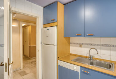 Charming three bedroom, ground floor apartment located in the sought-after community of Pinos de Nagüeles, in Marbella’s prestigious Golden Mile