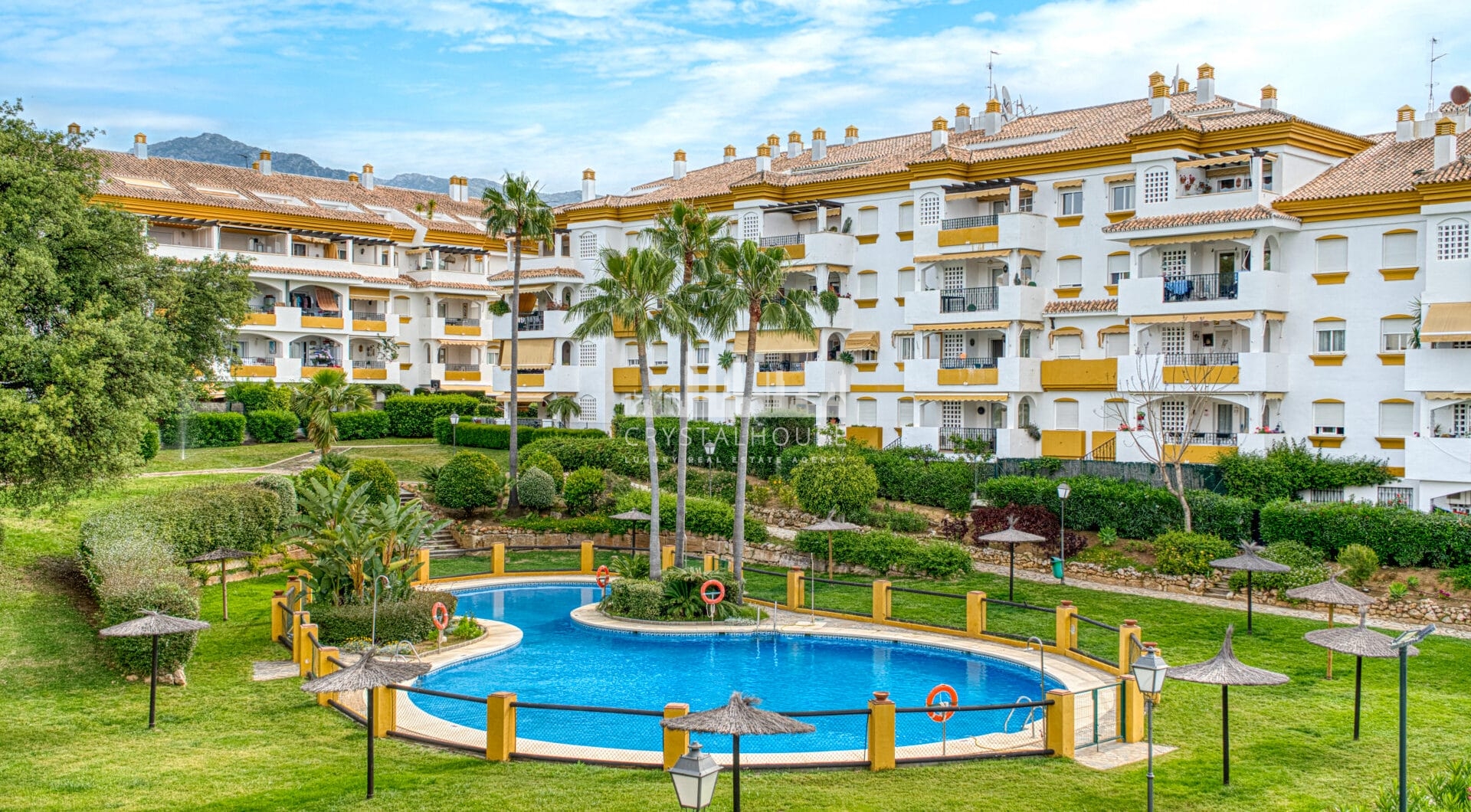 Charming three bedroom, ground floor apartment located in the sought-after community of Pinos de Nagüeles, in Marbella’s prestigious Golden Mile