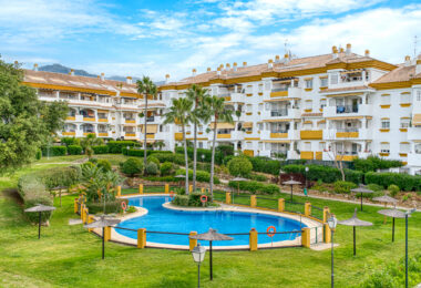Charming three bedroom, ground floor apartment located in the sought-after community of Pinos de Nagüeles, in Marbella’s prestigious Golden Mile