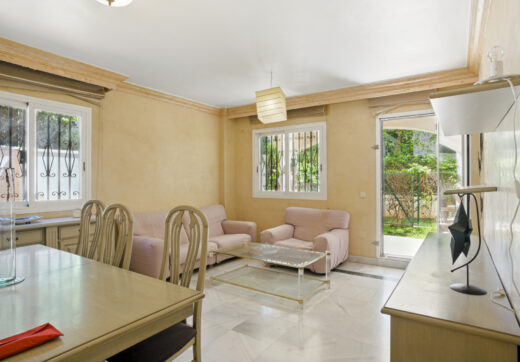 Charming three bedroom, ground floor apartment located in the sought-after community of Pinos de Nagüeles, in Marbella’s prestigious Golden Mile