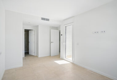 Beautifully appointed three bedroom townhouse, located in the exclusive Cala Serena Village in the heart of La Cala de Mijas