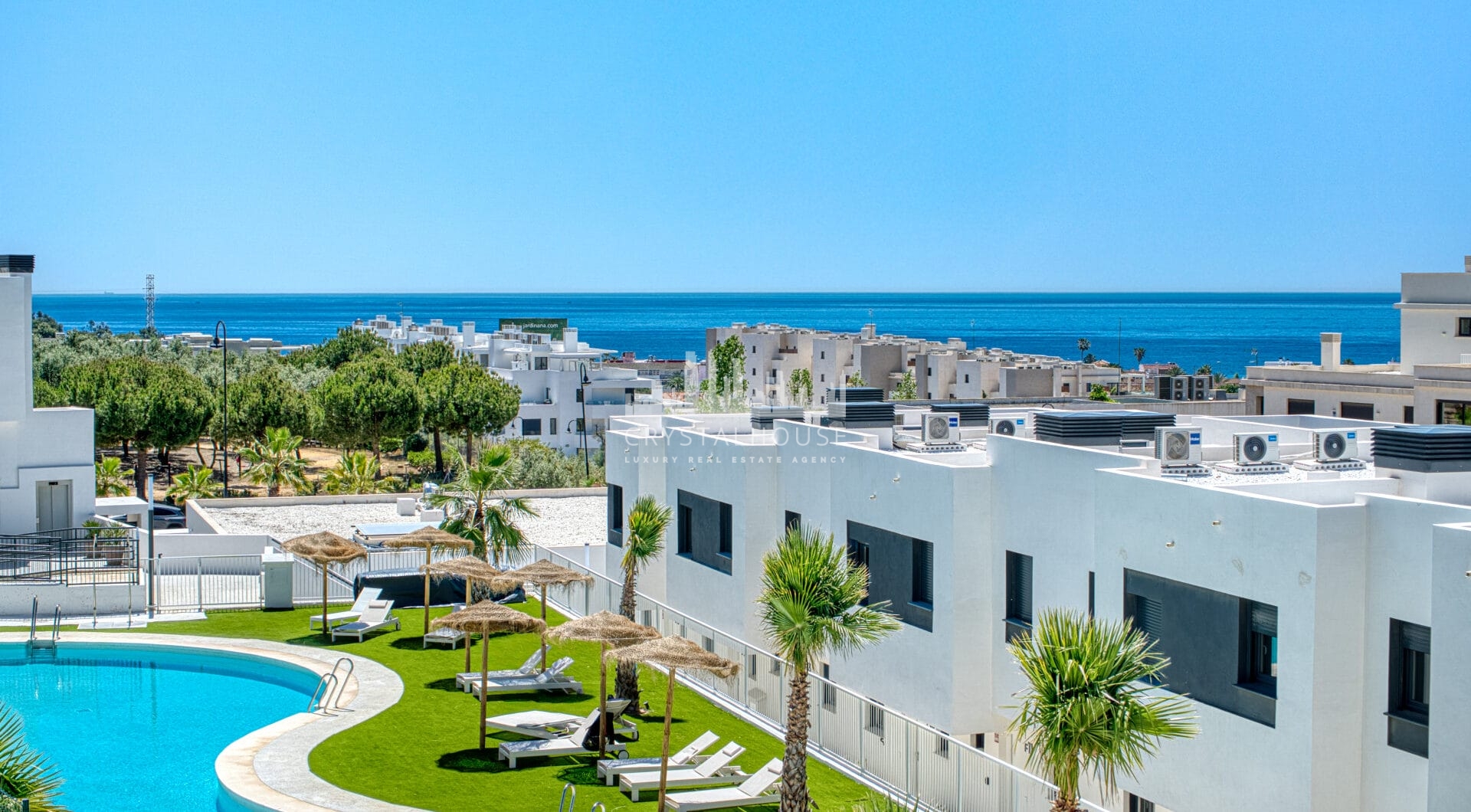 Beautifully appointed three bedroom townhouse, located in the exclusive Cala Serena Village in the heart of La Cala de Mijas