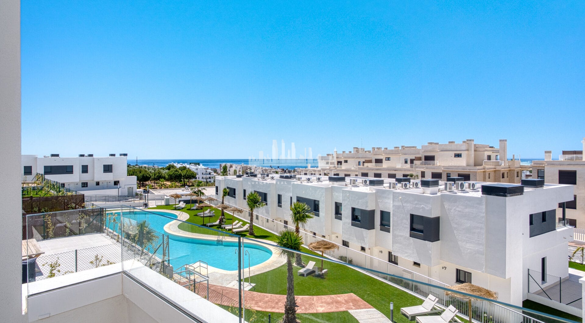 Beautifully appointed three bedroom townhouse, located in the exclusive Cala Serena Village in the heart of La Cala de Mijas