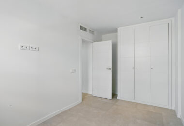 Beautifully appointed three bedroom townhouse, located in the exclusive Cala Serena Village in the heart of La Cala de Mijas