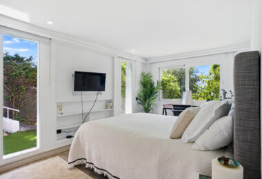 Modern, south facing six bedroom villa with sea views located in Nueva Andalucia, Marbella