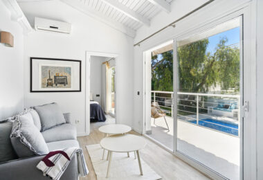 Modern, south facing six bedroom villa with sea views located in Nueva Andalucia, Marbella