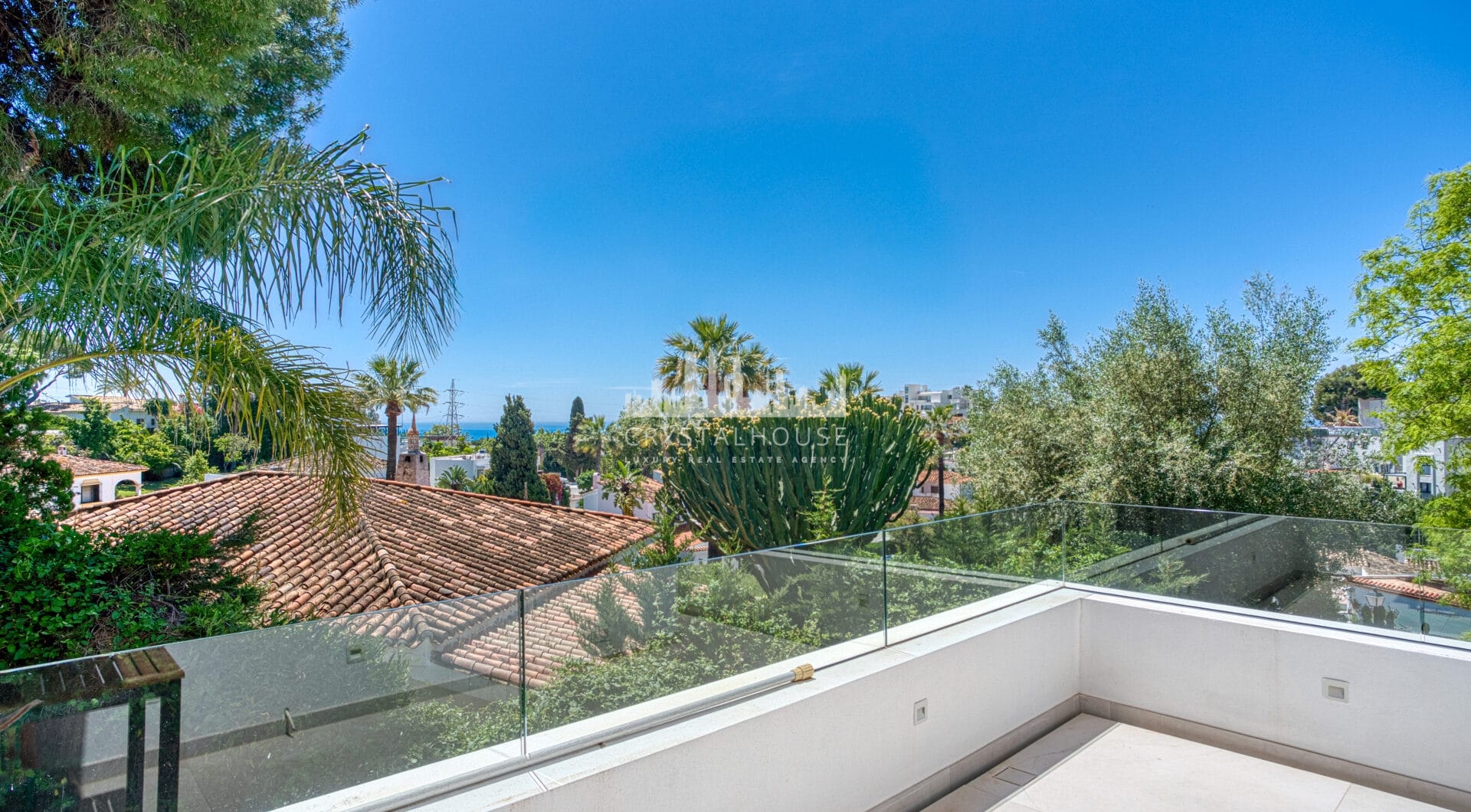 Modern, south facing six bedroom villa with sea views located in Nueva Andalucia, Marbella