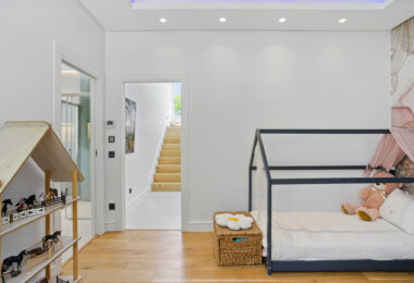 Modern, south facing six bedroom villa with sea views located in Nueva Andalucia, Marbella