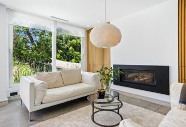 Modern, south facing six bedroom villa with sea views located in Nueva Andalucia, Marbella