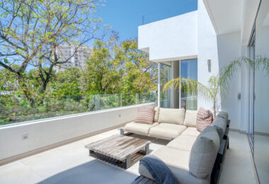 Modern, south facing six bedroom villa with sea views located in Nueva Andalucia, Marbella